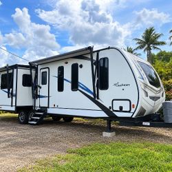 2021 Coachmen Freedom Express Liberty Edition 323BHDSLE – 36'11