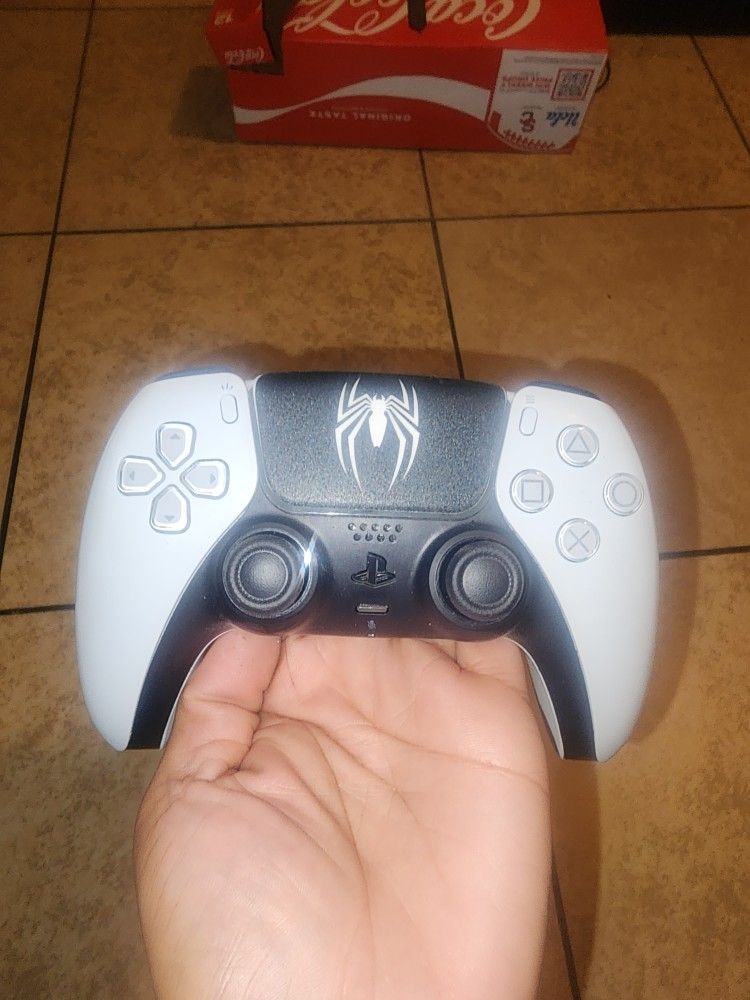 PS5 Spiderman Controller