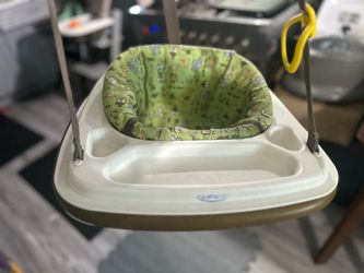 Baby door jumper