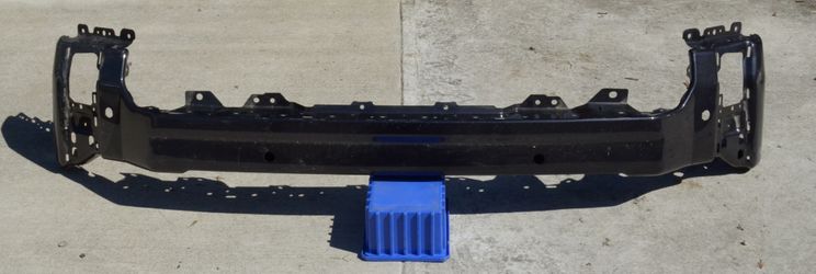 USED REF#M121 || 2024	GMC SIERRA 3500 HD || FRONT METAL BUMPER