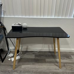 Desk (Computer table)