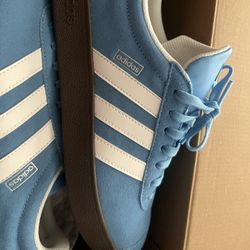 New In Box Adidas Court 2.0 