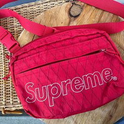 Supreme Red Bag 
