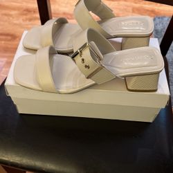 Calvin Klein Women’s Shoes Size 9M