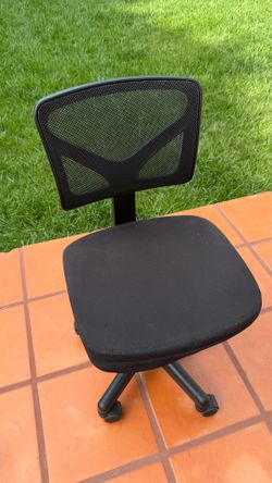 Black Mesh Office Chair No Armrests OFFERS WELCOME