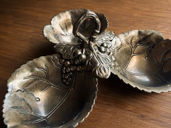 Vintage Grape Leaf Divided Serving Dish – Metal / Silver Tone – 3 Section