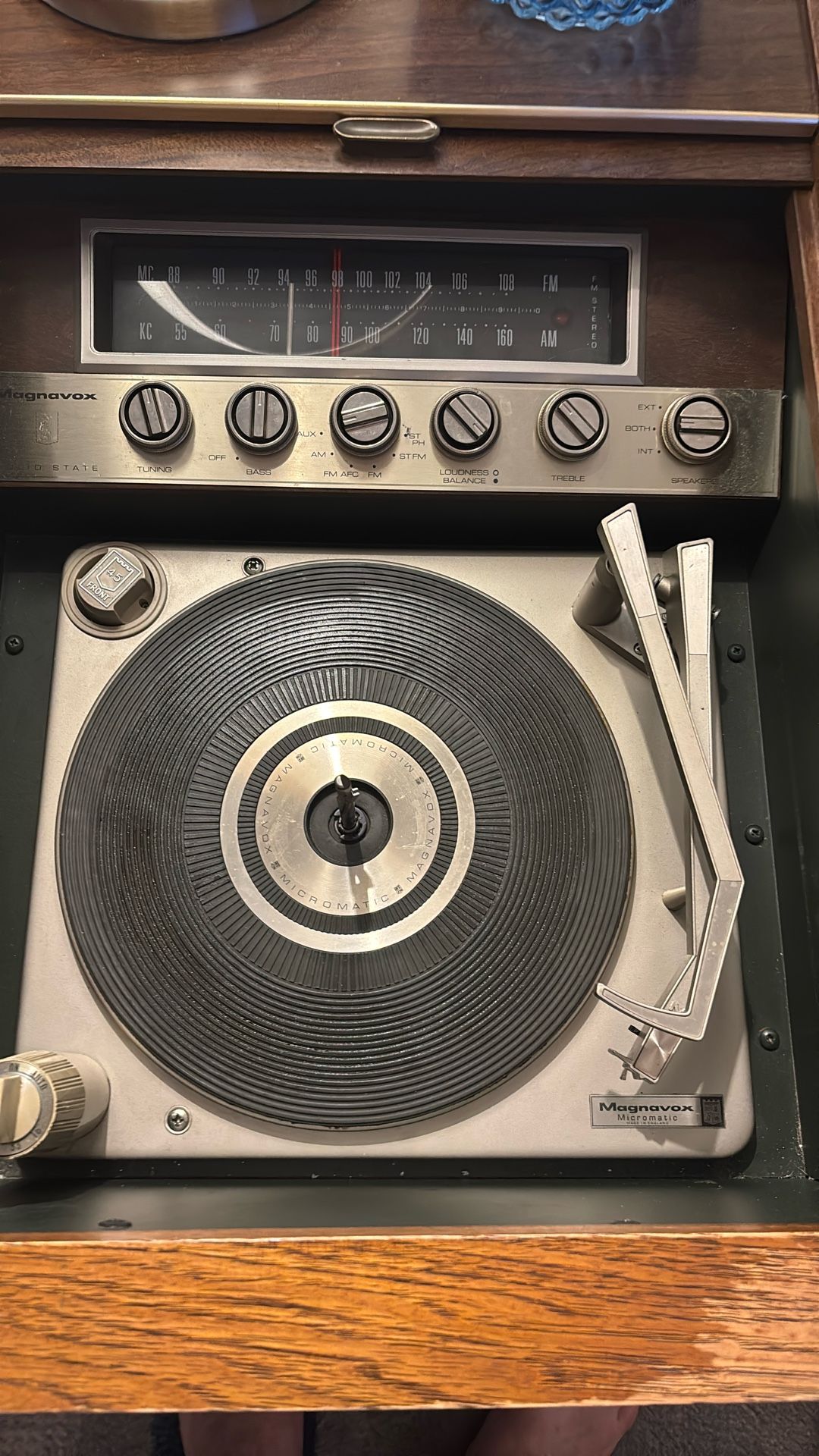 Vintage Mid-Century Magnavox Twin Cabinet Stereo