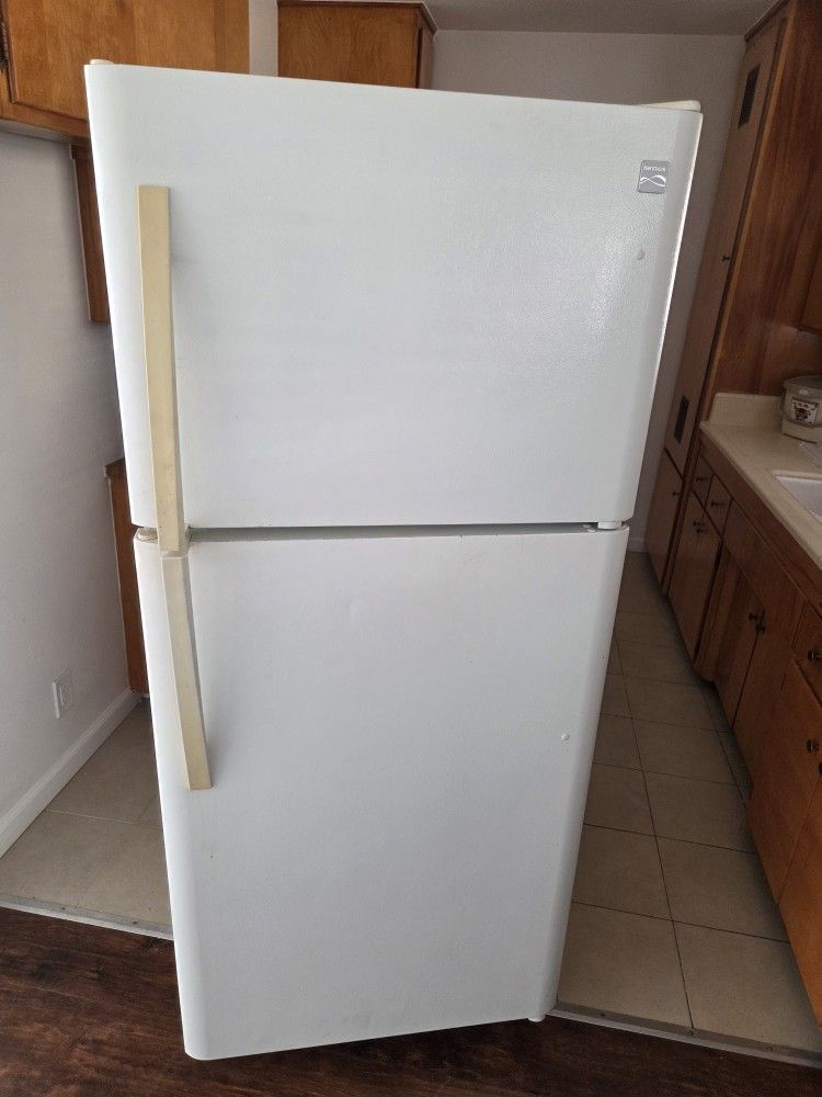 Working Refrigerator (Fridge)