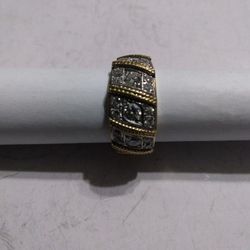 18K Gold And Diamond Ring Size 5 1/4 Used