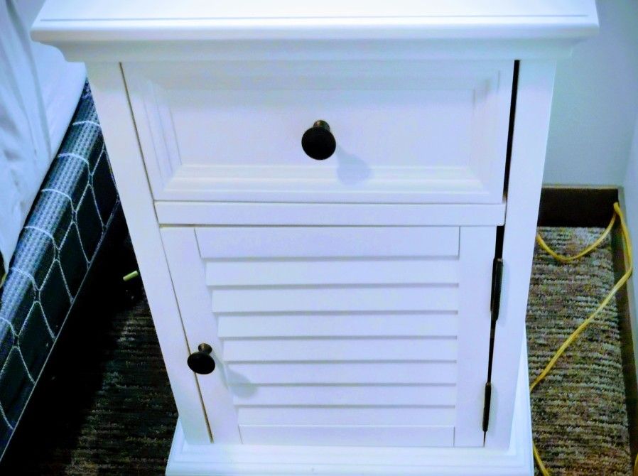 Pair Of End Tables White