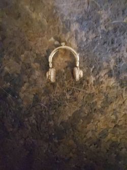 Head Phones Pendant 