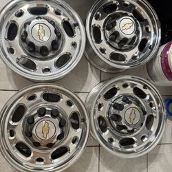 Chevy 16 Inch Aluminum Wheels!!!! OEM 