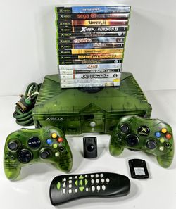 Limited Edition Original XBOX HALO Wired Controller w/ Aliens vs. Predator  Game for Sale in Grand Prairie, TX - OfferUp