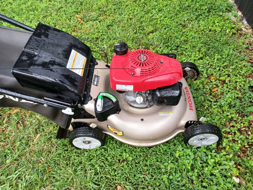Lawn Mower Honda Excellent Conditions Rear Wheel Drive Self Propelled Run Like Champs