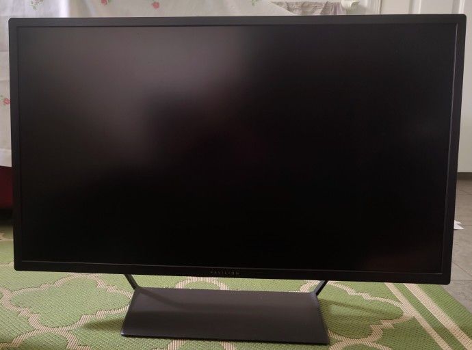 HP pavilion 32" QHD Monitor