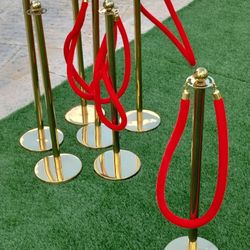 Decorations Stanchions Gold And Red Rope 