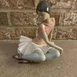 Lladro “Ballet Pink” Figurine 1357