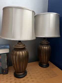 TABLE LAMPS (2) 