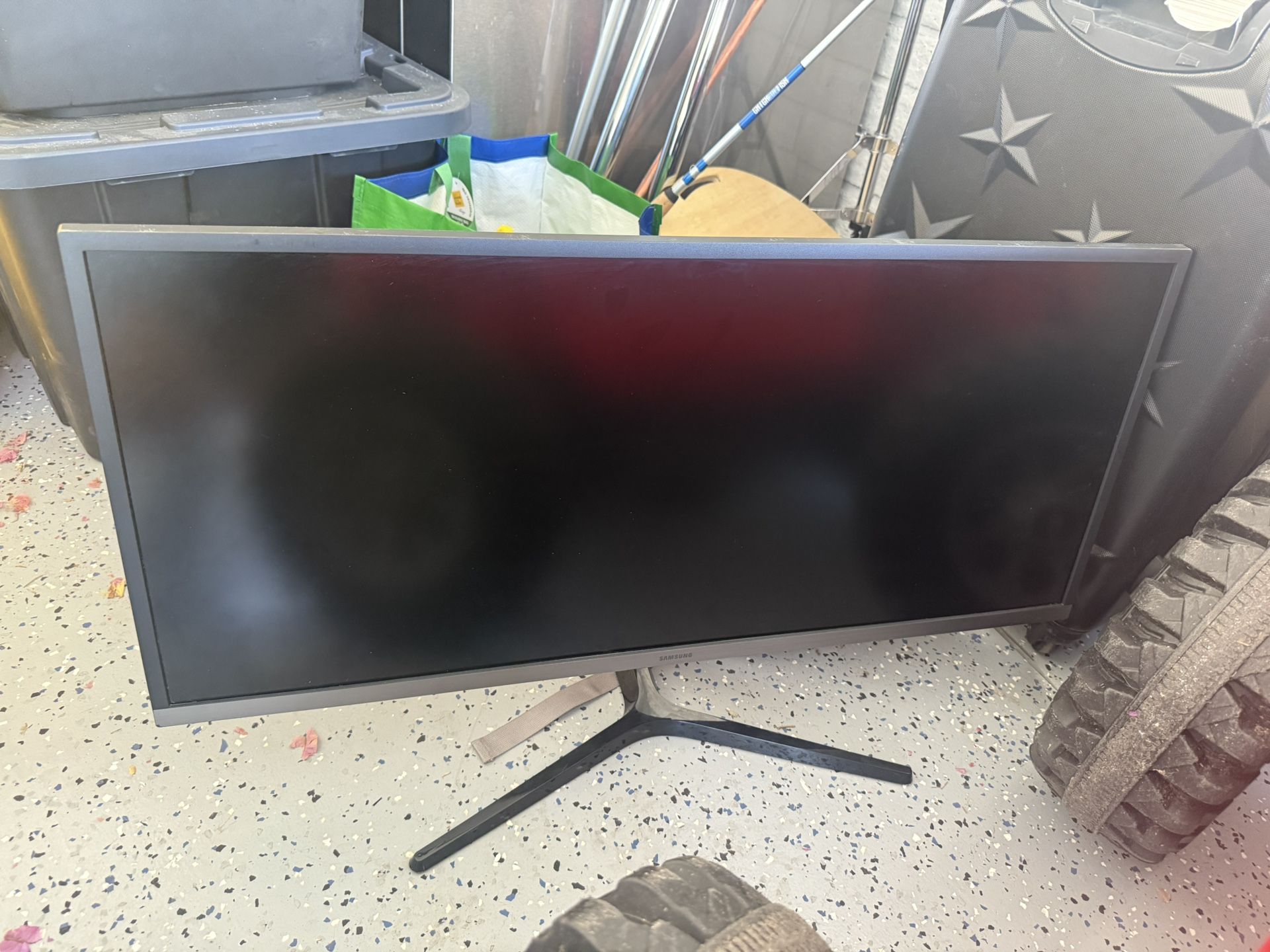 Samsung 34” Curved Ultra-Wide Monitor – Excellent Conditio