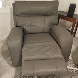 Rhett Micro Recliner Like New