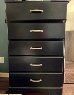 5-Drawer Dresser