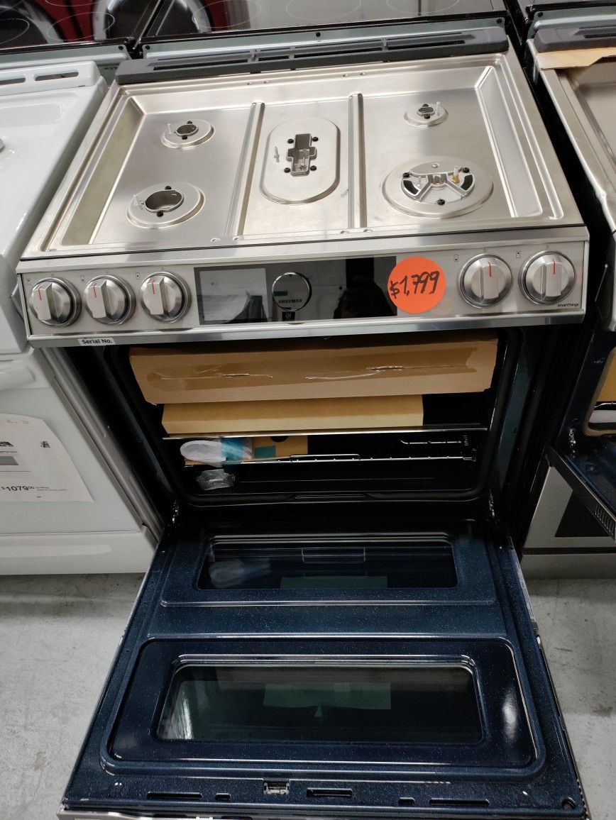 Samsung Double Oven Smart Dial Gas Stove, New Scratch And Dent