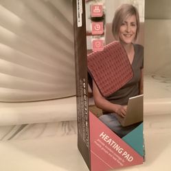 Heating Pad, NEW, by Valgeluik