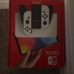 NINTENDO SWITCH OLED BUNDLE 