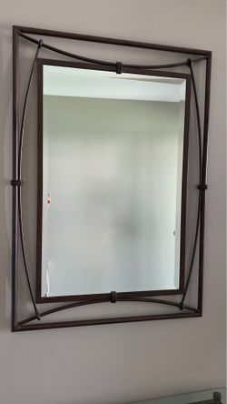 Mirror and table set