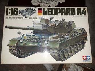 Vintage tamiya leopard a4 west German tank