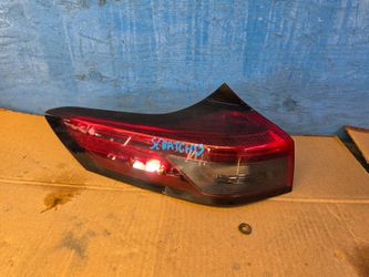 Rogue 2022 2023 2024 2025 Taillight