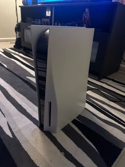 PLAYSTATION 5 WITH ACCESSORIES