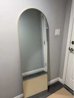 Arched Full-Length Gold Standing Mirror