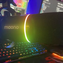 Manono Podcast Gaming Mic USB & XLR Output (with Boom Arm) RGB