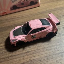 Mini GT Liberty Walk Nissan GT-R R35 “Pink Pig” Loose Car