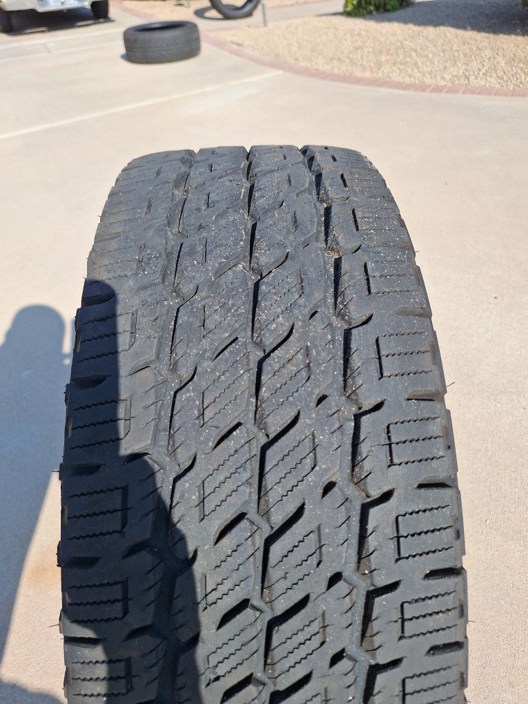 275/65/18 NITTO DURA GRAPPLER Set