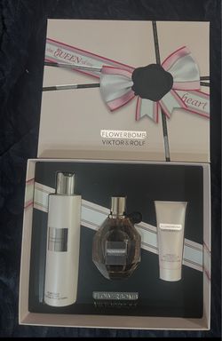 Viktor&Rolf
Flowerbomb 3-Piece Perfume Gift Set