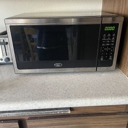 Oster Microwave