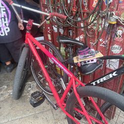 BRAND NEW PINK STREET CO TRADES FOR STREET COS 