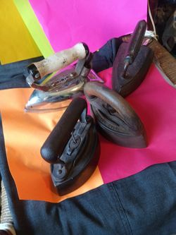 4 Iron Planchas Antique Antiguas 