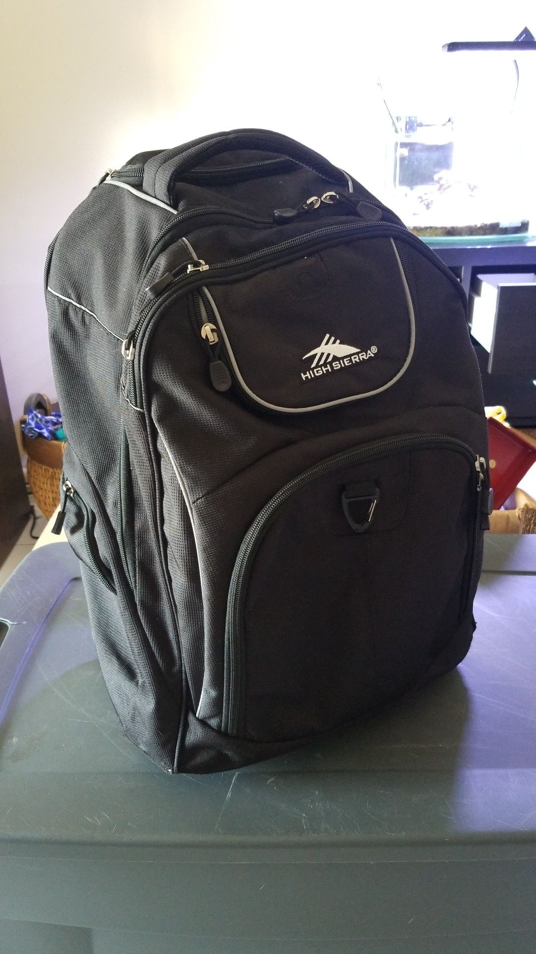 Rolling bag/ backpack