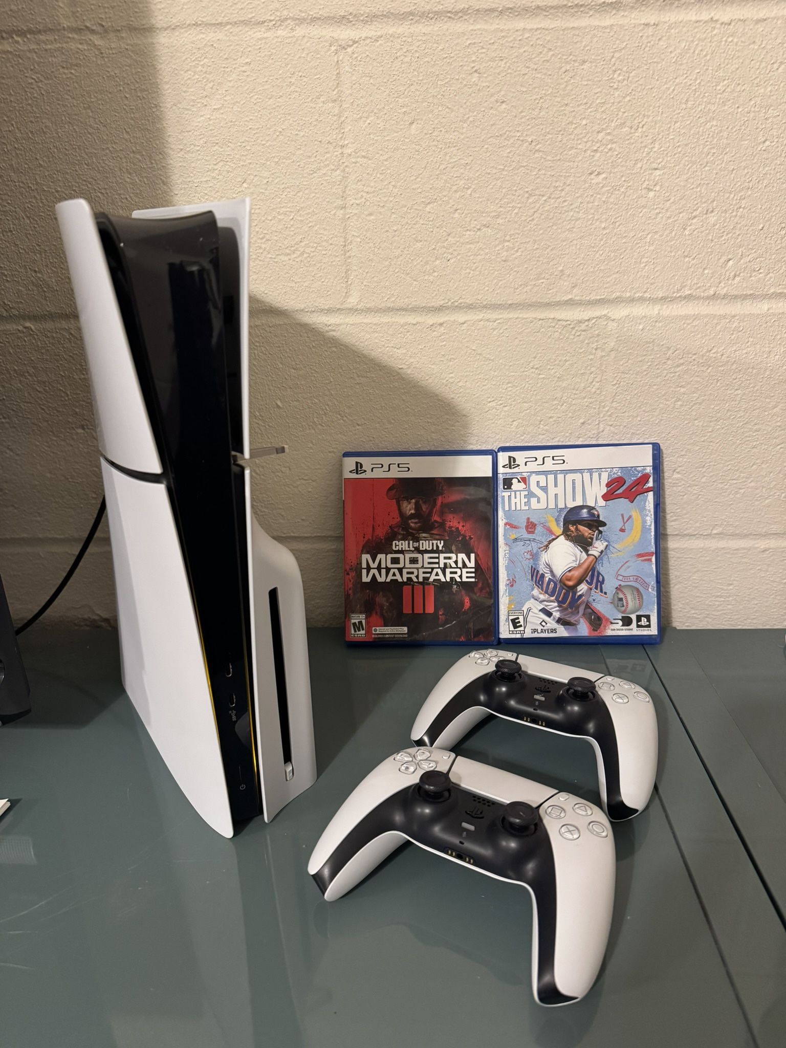 PlayStation 5 Console - Marvel’s Spider-Man 2 Bundle (slim)