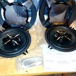 Brand New Sony XS-FB1330 5" 1/4 3-Ways 4 Ohms 35 Watts RMS Power 240 Watts Peak Power Each Speaker 