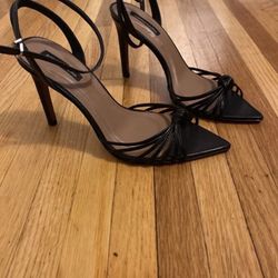 BCBG Heels Size 8
