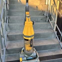 Dyson Vacuum 