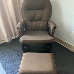 Brown Rocking Chair With Ottoman 