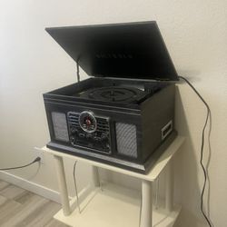 Nice Turntable With Stand 