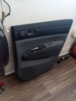 04-09 Prius Door Panel Right passenger Front And Back 