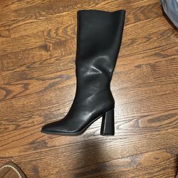 7.5 Tall Knee High Black Boots Never Worn 