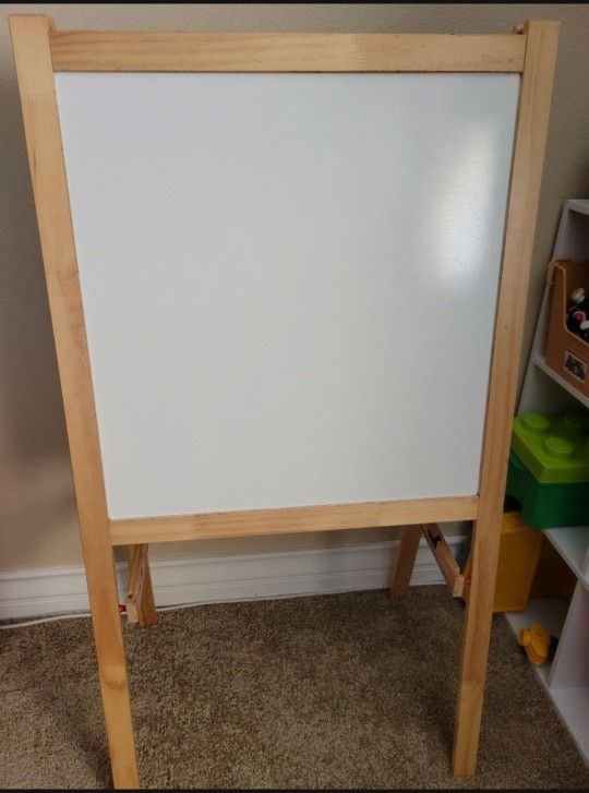 IKEA Chalkboard / Whiteboard kids folding Easel